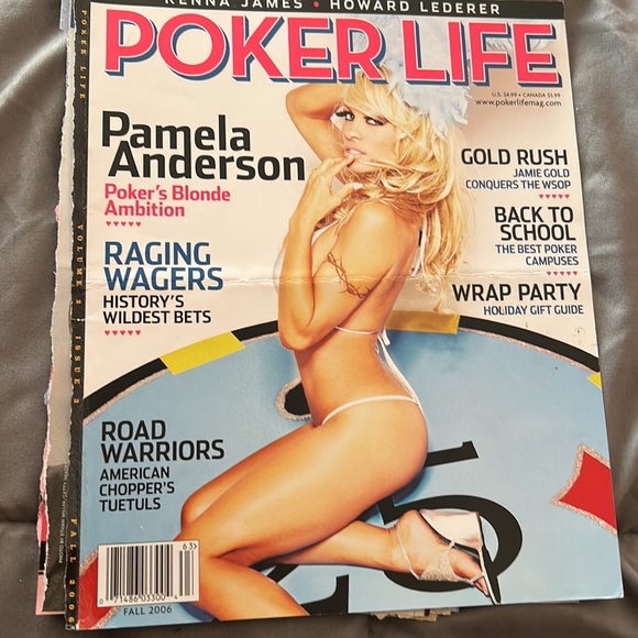Huge lot of Pamela Anderson clippings through out many years. - Picture 5 of 16